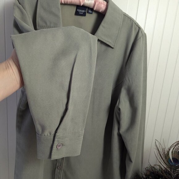 - Closet Closing - Picture 2 of 4